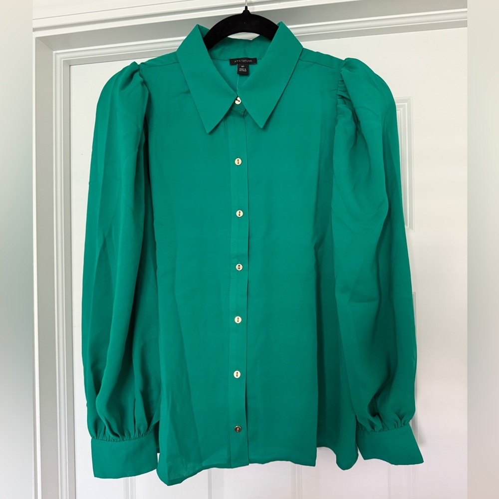 NWT Ann Taylor Green Petite Puff Sleeve Button Down Shirt